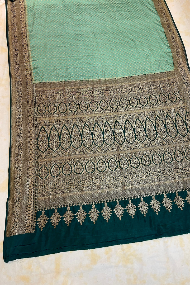 HOV Handloom Banarasi Katan Crepe Silk Saree - Light Green Dark Green- 106