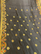 Handloom Kadhua Banarasi Silk Saree - Scallop Border Minedar - Black