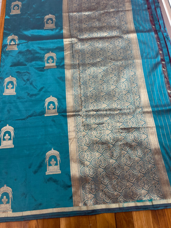 Handloom Kadhua Banarasi Silk Saree - Butidar Jharokha - Peacock Green