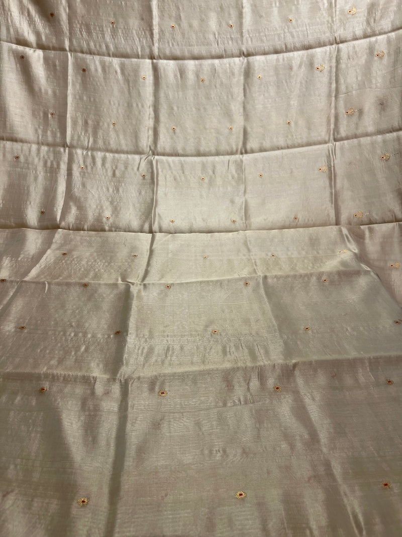 Handlooom Chanderi Silk Saree - Mini Round Buta With Red Mina - Gold