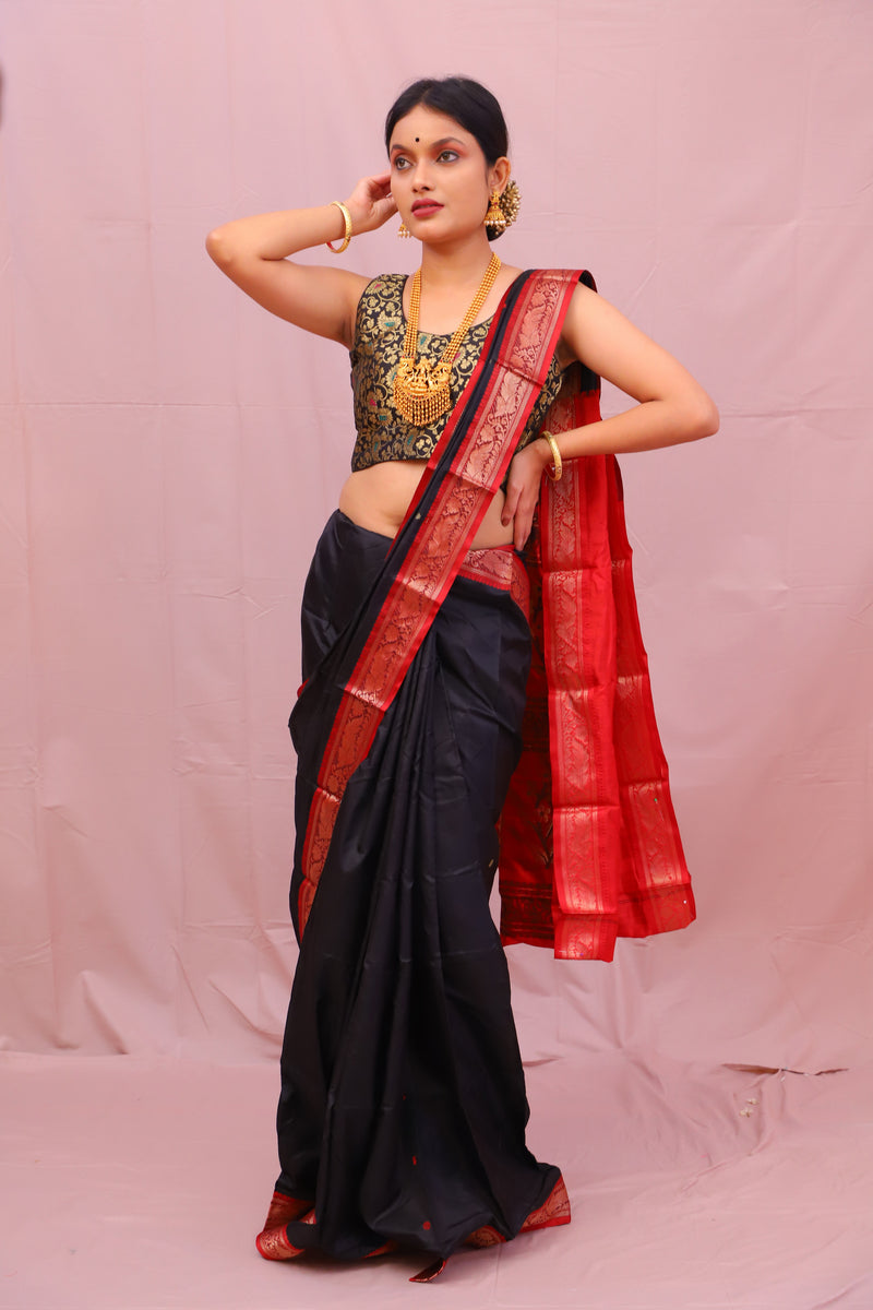 Handwoven Black & Red Muslin Jamdani Saree